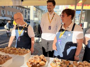 Cactus dà la sveglia alla piazza: la bellezza del cinema all'alba