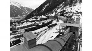 Traforo del Monte Bianco, da 60 anni una via sotto alla vetta più alta d'Europa