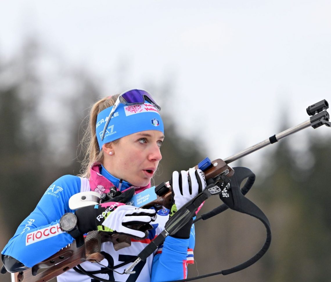 Michela Carrara lors du sprint de biathlon à Otepää