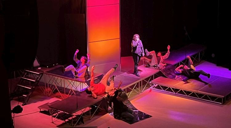 Atlante: Palinodie posa il peso del mondo sulle spalle dello Splendor