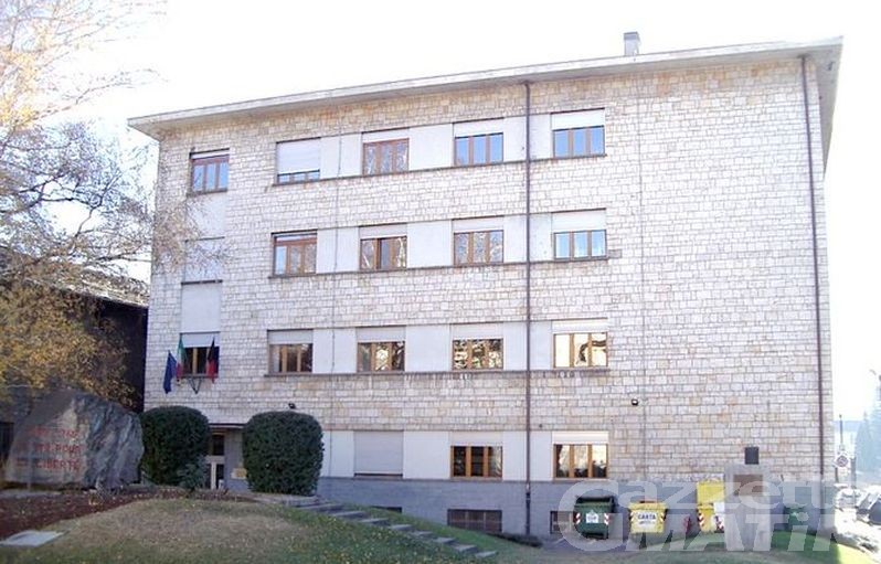 Scuola: ancora disagi al Manzetti di Aosta, docenti contrari a spostamento aule Scuola: ancora disagi al Manzetti di Aosta, docenti contrari a spostamento aule