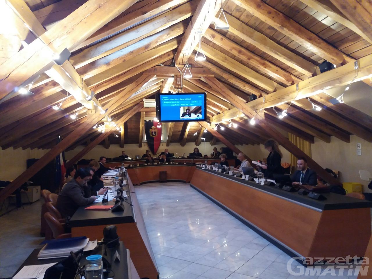 Consiglio Aosta: no al divieto di burqa e niqab Consiglio Aosta: no al divieto di burqa e niqab