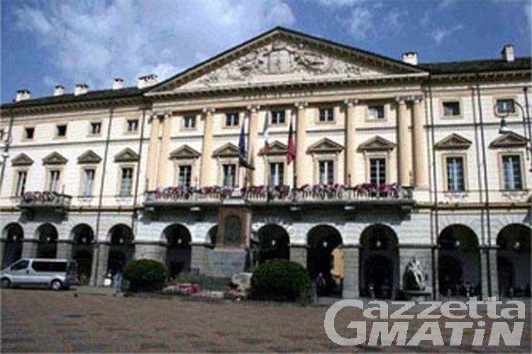 Aosta: «No al burqa negli uffici comunali» Aosta: «No al burqa negli uffici comunali»