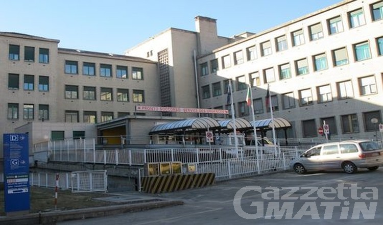 Incidente con trattore ad Aymavilles, valdostano in prognosi riservata Incidente con trattore ad Aymavilles, valdostano in prognosi riservata