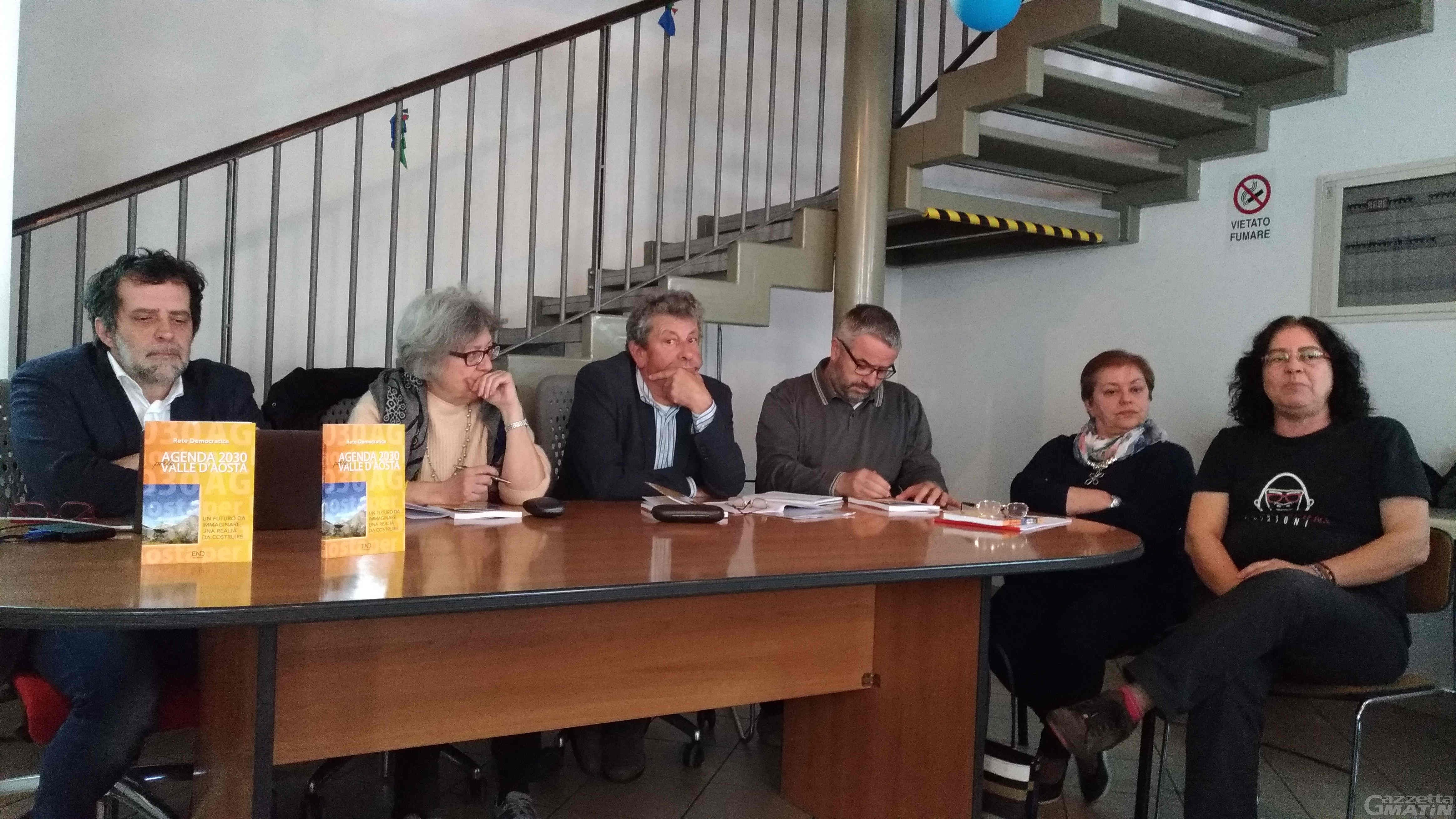 La Valle d’Aosta fra 12 anni, Agenda 2030 la ipotizza in un libro La Valle d’Aosta fra 12 anni, Agenda 2030 la ipotizza in un libro