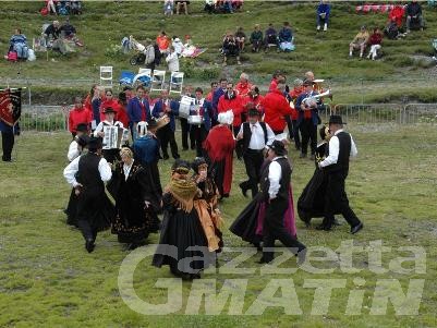 La Thuile: oggi la tradizionale festa Pass Pitchü per la riapertura del Colle del Piccolo San Bernardo La Thuile: oggi la tradizionale festa Pass Pitchü per la riapertura del Colle del Piccolo San Bernardo