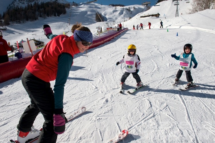 Sci a Natale, nuova proposta delle Regioni alpine: “no” al pendolarismo Sci a Natale, nuova proposta delle Regioni alpine: “no” al pendolarismo