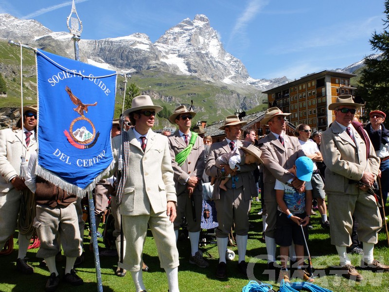 Veilla e Festa delle guide ridotte in segno di lutto a Valtournenche e Breuil Cervinia Veilla e Festa delle guide ridotte in segno di lutto a Valtournenche e Breuil Cervinia