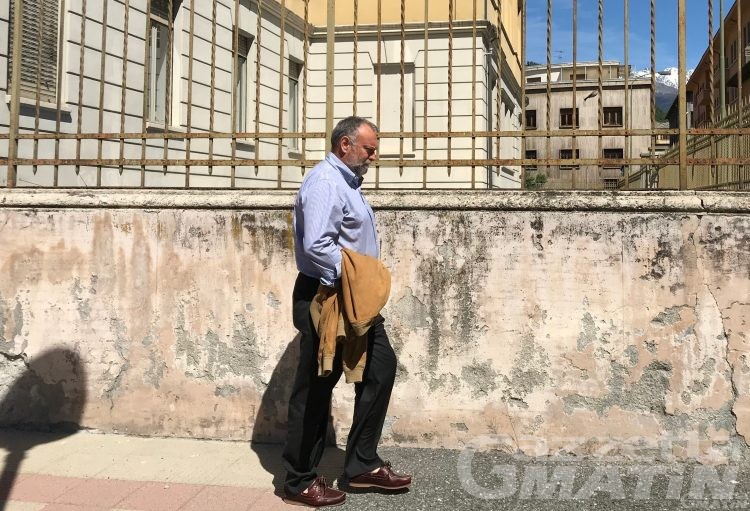 Assenteismo, la Regione licenzia il comandante della Forestale Franco Vicquery Assenteismo, la Regione licenzia il comandante della Forestale Franco Vicquery