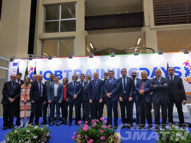 Industria 4.0 e futuro piccole regioni, Boccia (Confindustria): priorità a lavoro e capitale umano Industria 4.0 e futuro piccole regioni, Boccia (Confindustria): priorità a lavoro e capitale umano