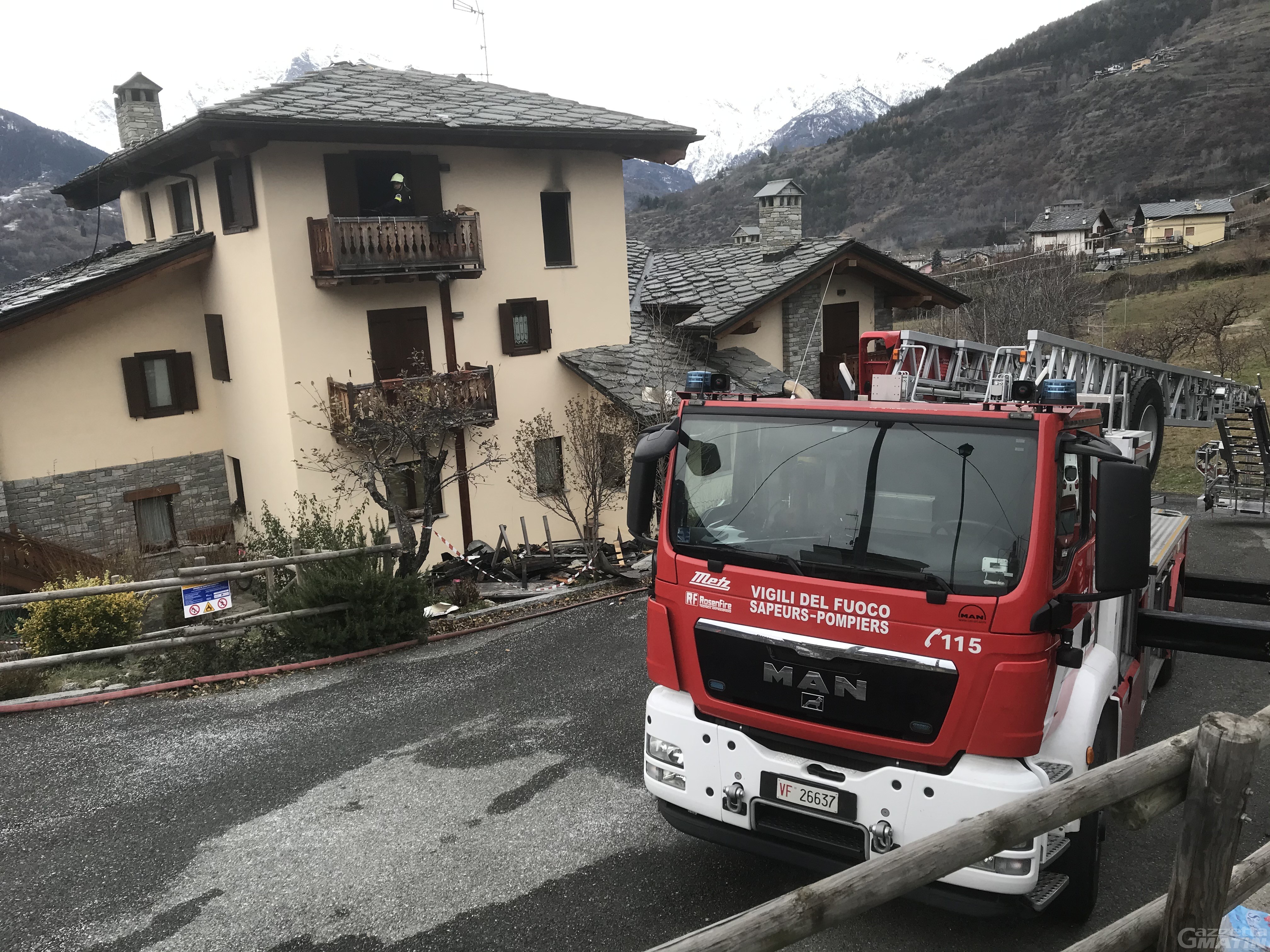 Incendio in appartamento a Saint-Pierre: una donna in Pronto soccorso Incendio in appartamento a Saint-Pierre: una donna in Pronto soccorso