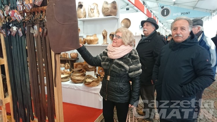 Fiera di Sant’Orso 2020: inaugurati l’Atelier dei professionisti e il padiglione enogastronomico Fiera di Sant’Orso 2020: inaugurati l’Atelier dei professionisti e il padiglione enogastronomico