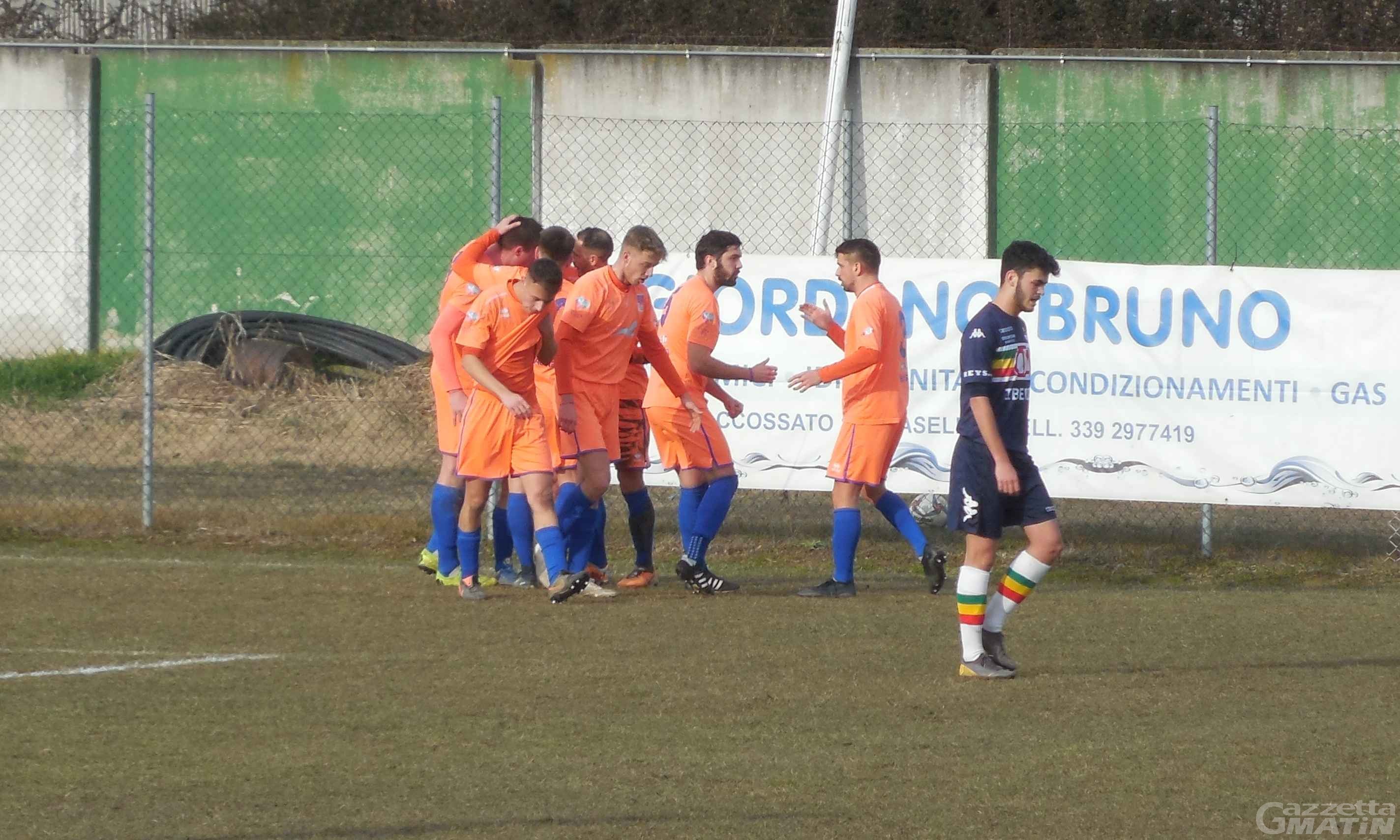 Calcio: il P.D.H.A.E. vince ancora ed è a -3 dalla vetta Calcio: il P.D.H.A.E. vince ancora ed è a -3 dalla vetta