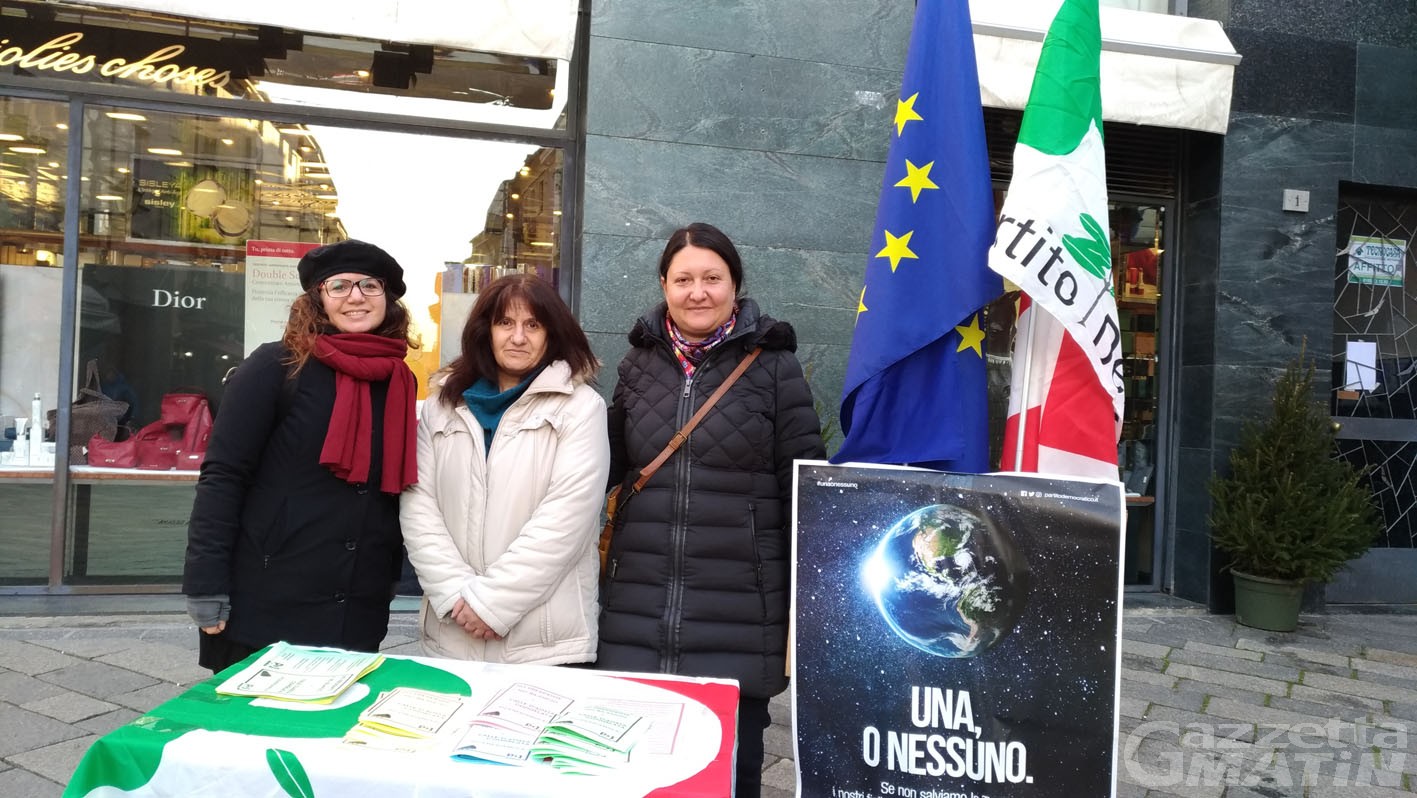 Pd: in piazza con lo slogan ”Rigeneriamo la Valle d’Aosta’ Pd: in piazza con lo slogan ”Rigeneriamo la Valle d’Aosta’