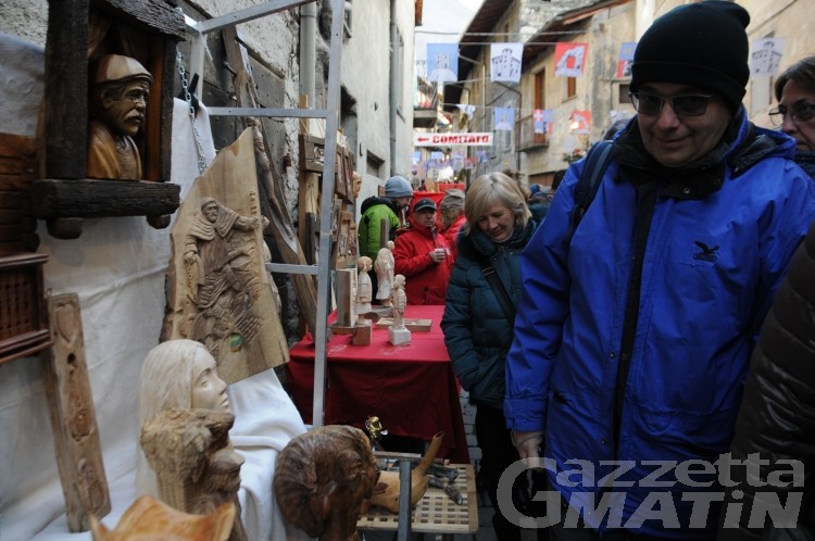 Fiera di Saint’Orso: in tanti nel borgo di Donnas Fiera di Saint’Orso: in tanti nel borgo di Donnas