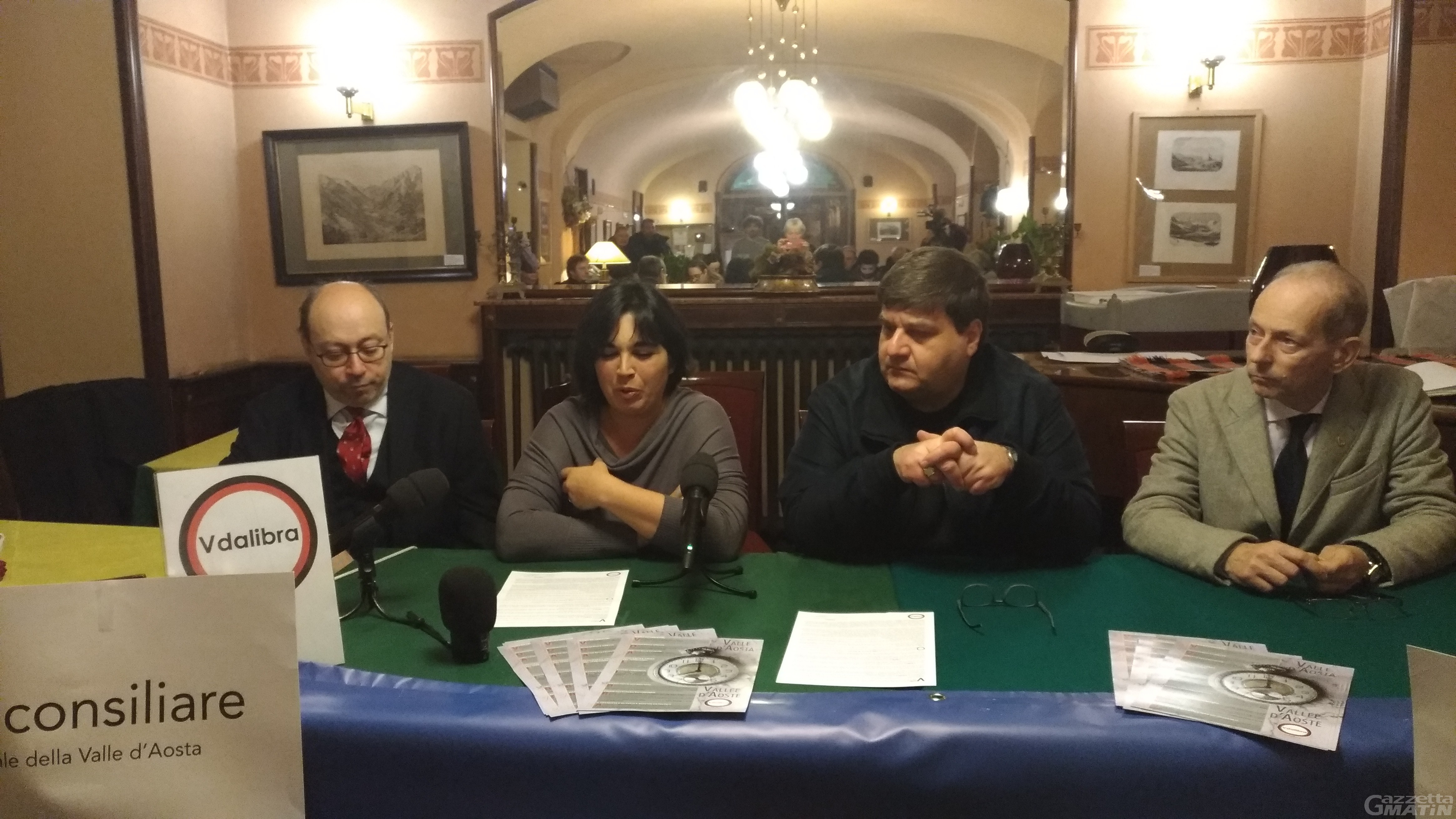 VdA Libra, dopo il flop elettorale il movimento rischia l’estinzione: ma Cognetta rilancia VdA Libra, dopo il flop elettorale il movimento rischia l’estinzione: ma Cognetta rilancia