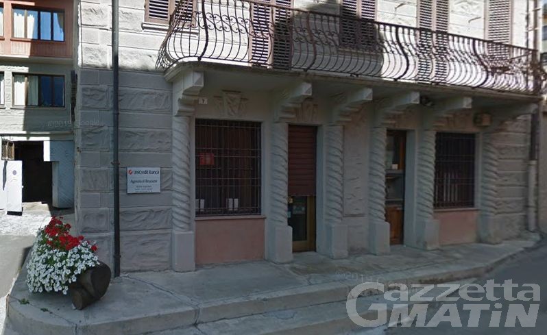 Brusson e Gressoney-St-Jean: chiudono gli sportelli Unicredit Brusson e Gressoney-St-Jean: chiudono gli sportelli Unicredit