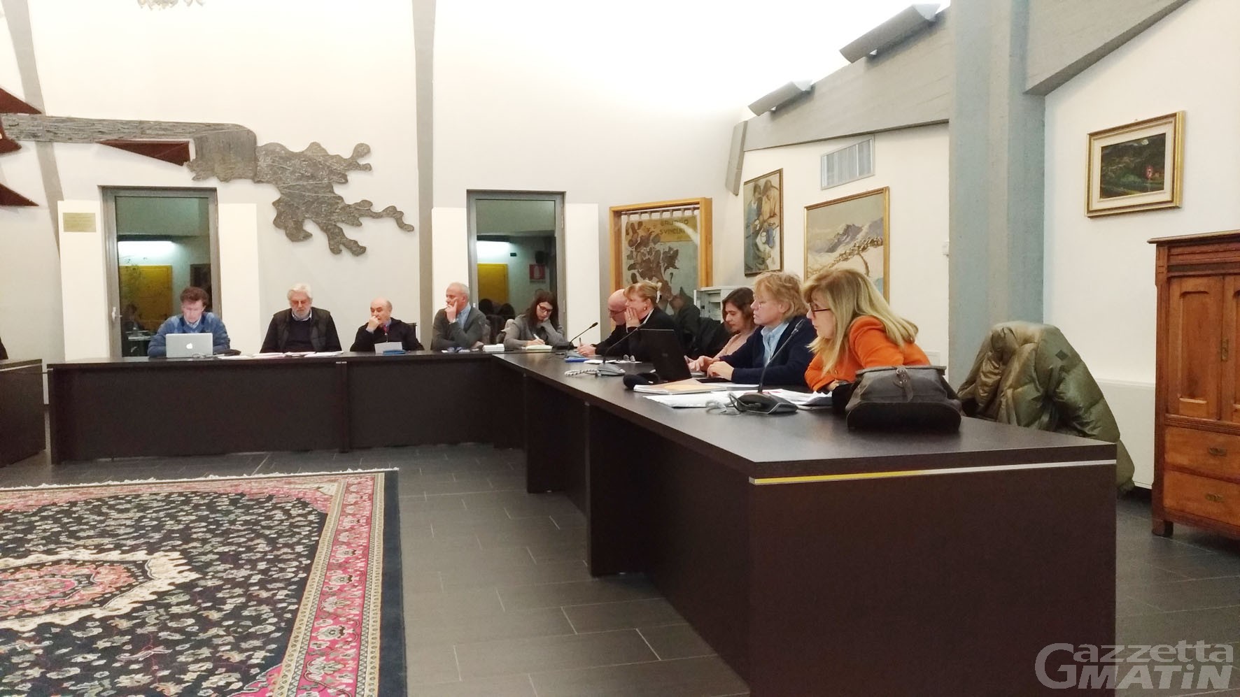 Saint-Vincent: il Consiglio toglie la fiducia al presidente Ciambi Saint-Vincent: il Consiglio toglie la fiducia al presidente Ciambi