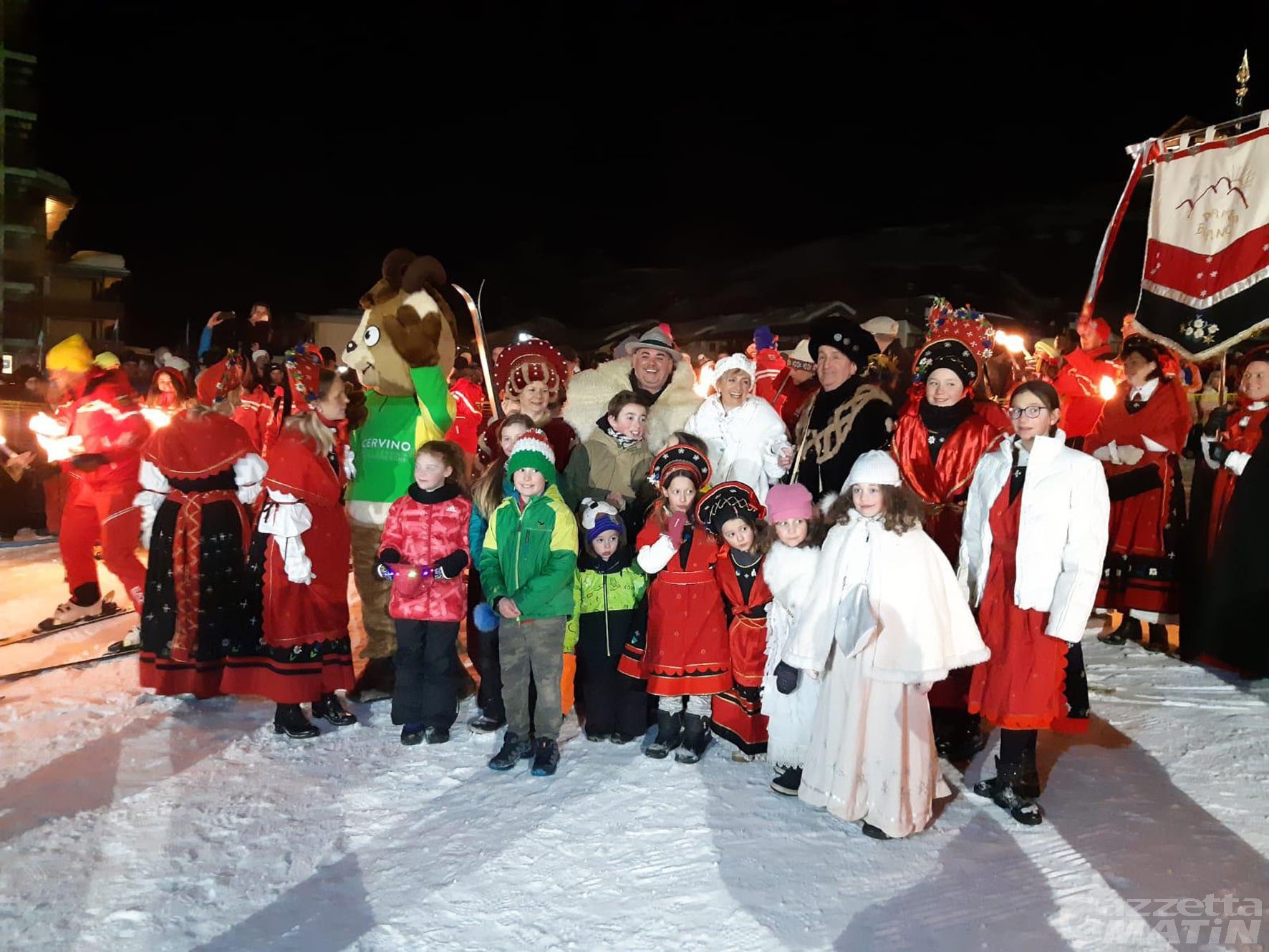 Carnevale di Cervinia: è Chiara Zanetti la nuova Dama Bianca Carnevale di Cervinia: è Chiara Zanetti la nuova Dama Bianca