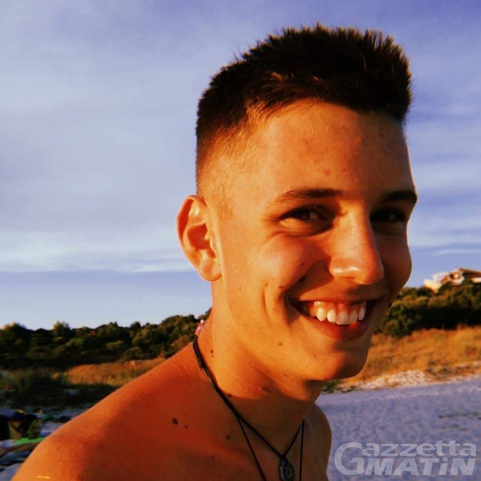 Incidente aereo nel Siracusano: morto Gioele Bravo, 20enne di Quart Incidente aereo nel Siracusano: morto Gioele Bravo, 20enne di Quart