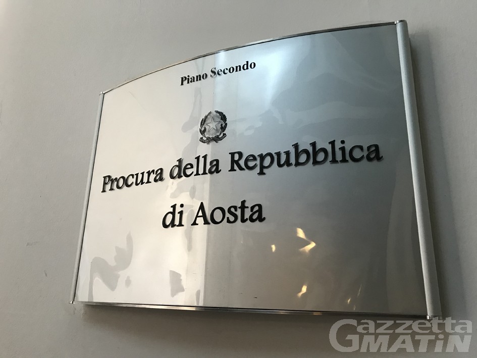 Aosta, bimba morta dopo visite in ospedale: chiesto l’incidente probatorio Aosta, bimba morta dopo visite in ospedale: chiesto l’incidente probatorio