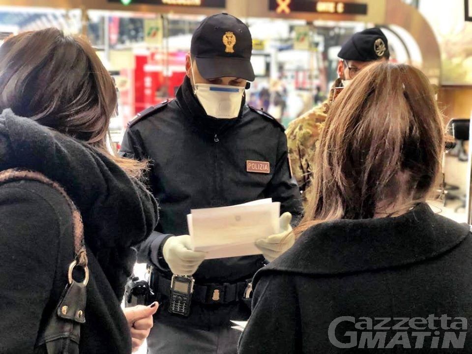 Coronavirus, appello Confcommercio: Forze dell’ordine, sì a rispetto regole ma evitare sanzioni Coronavirus, appello Confcommercio: Forze dell’ordine, sì a rispetto regole ma evitare sanzioni