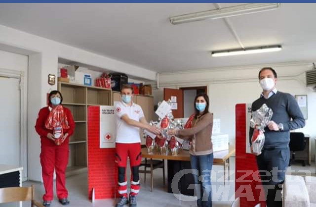 Pontey, Pasqua meno amara: dalla fine della zona rossa al dono del Leo Club di 216 uova Pontey, Pasqua meno amara: dalla fine della zona rossa al dono del Leo Club di 216 uova