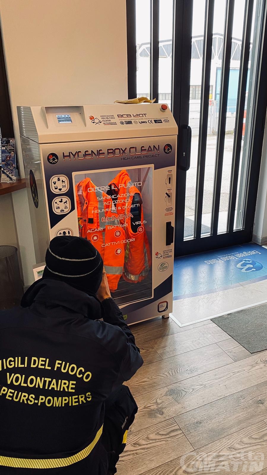 Valtournenche, un macchinario per sanificare DPI dei vigili del fuoco Valtournenche, un macchinario per sanificare DPI dei vigili del fuoco