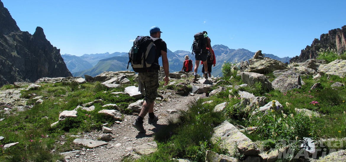 Fase 2: un opuscolo con i consigli per tornare sicuri in montagna Fase 2: un opuscolo con i consigli per tornare sicuri in montagna