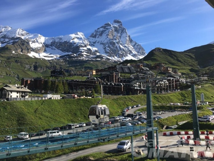 Cervinia: partita la stagione dello sci estivo valdostano Cervinia: partita la stagione dello sci estivo valdostano
