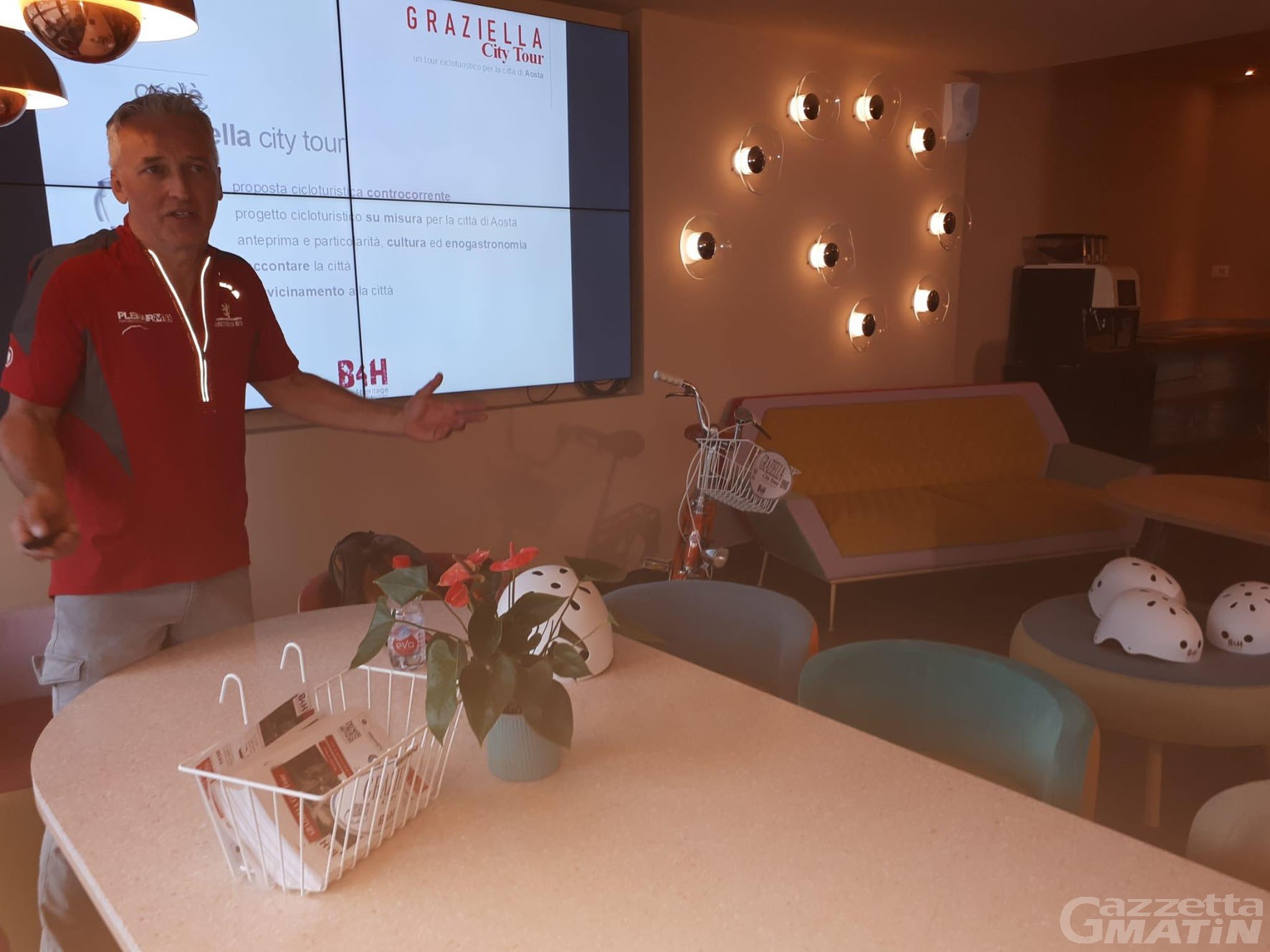 Turismo: la Graziella, bici d’antan, per scoprire la città di Aosta Turismo: la Graziella, bici d’antan, per scoprire la città di Aosta