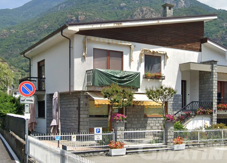 Pont-Saint-Martin piange Marzia Marchiando, la barista trovata morta nelle acque del Naviglio di Ivrea Pont-Saint-Martin piange Marzia Marchiando, la barista trovata morta nelle acque del Naviglio di Ivrea