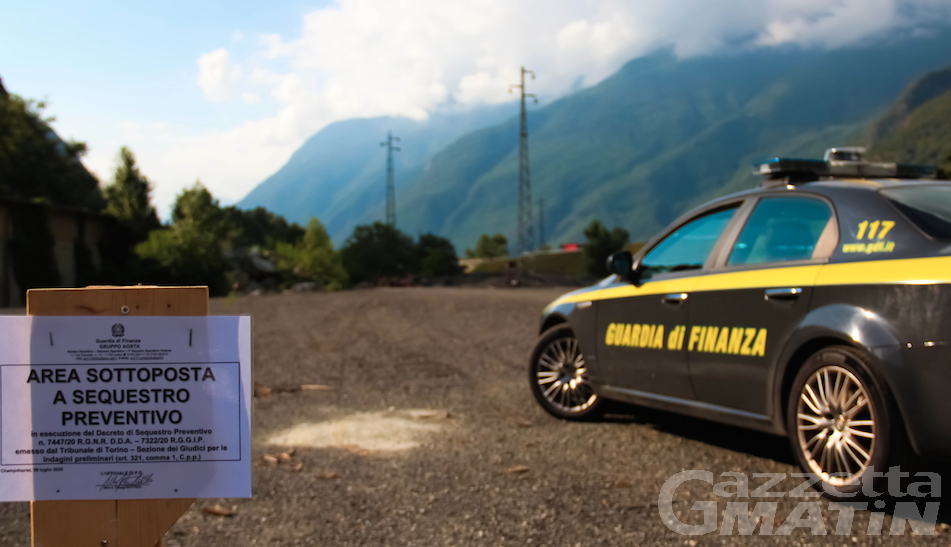 Traffico illecito di rifiuti in Valle d’Aosta, blitz della Finanza: 5 indagati, sequestri e perquisizioni Traffico illecito di rifiuti in Valle d’Aosta, blitz della Finanza: 5 indagati, sequestri e perquisizioni