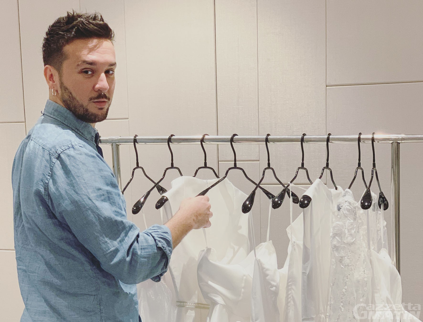 Moda: lo stilista Fabio Porliod conquista l’Italia a suon di click Moda: lo stilista Fabio Porliod conquista l’Italia a suon di click