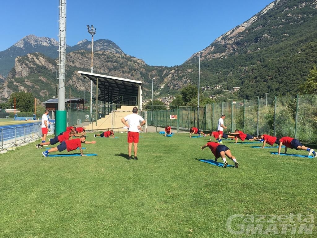 Calcio: il P.D.H.A.E. all’esordio in D contro il Chieri a porte chiuse, Cretaz verso il 4-4-2 Calcio: il P.D.H.A.E. all’esordio in D contro il Chieri a porte chiuse, Cretaz verso il 4-4-2