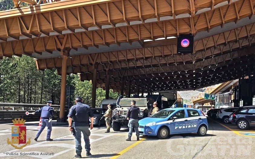 Traforo del Monte Bianco, arrestata una 35enne: era destinataria di un mandato europeo Traforo del Monte Bianco, arrestata una 35enne: era destinataria di un mandato europeo