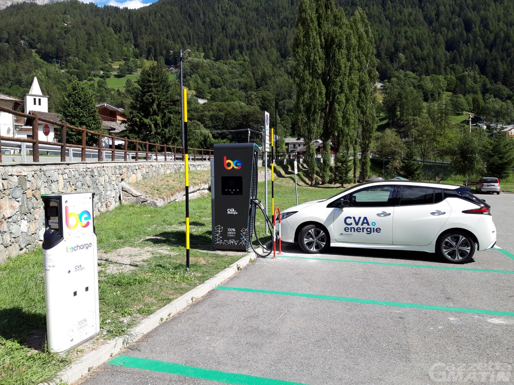 Mobilità sostenibile: Cva posiziona a Maën di Valtournenche una stazione di ricarica per auto elettriche Mobilità sostenibile: Cva posiziona a Maën di Valtournenche una stazione di ricarica per auto elettriche