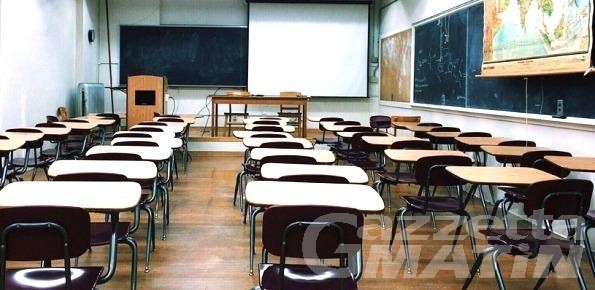 Coronavirus: scuole chiuse 7 giorni per fare tamponi a tappeto e ripartire Coronavirus: scuole chiuse 7 giorni per fare tamponi a tappeto e ripartire