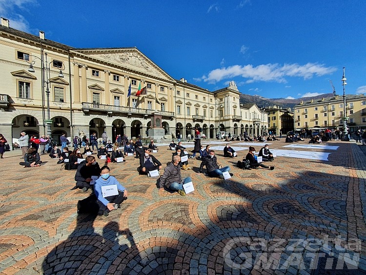 Coronavirus, Confcommercio VdA: Bolzano apre negozi in zona rossa e noi? Coronavirus, Confcommercio VdA: Bolzano apre negozi in zona rossa e noi?