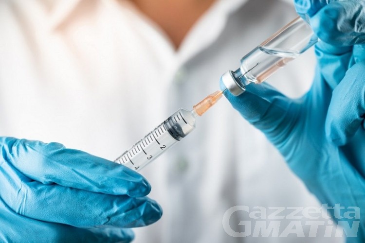 Vaccino, Confcommercio VdA lancia un questionario per capire la disponibilità delle aziende Vaccino, Confcommercio VdA lancia un questionario per capire la disponibilità delle aziende