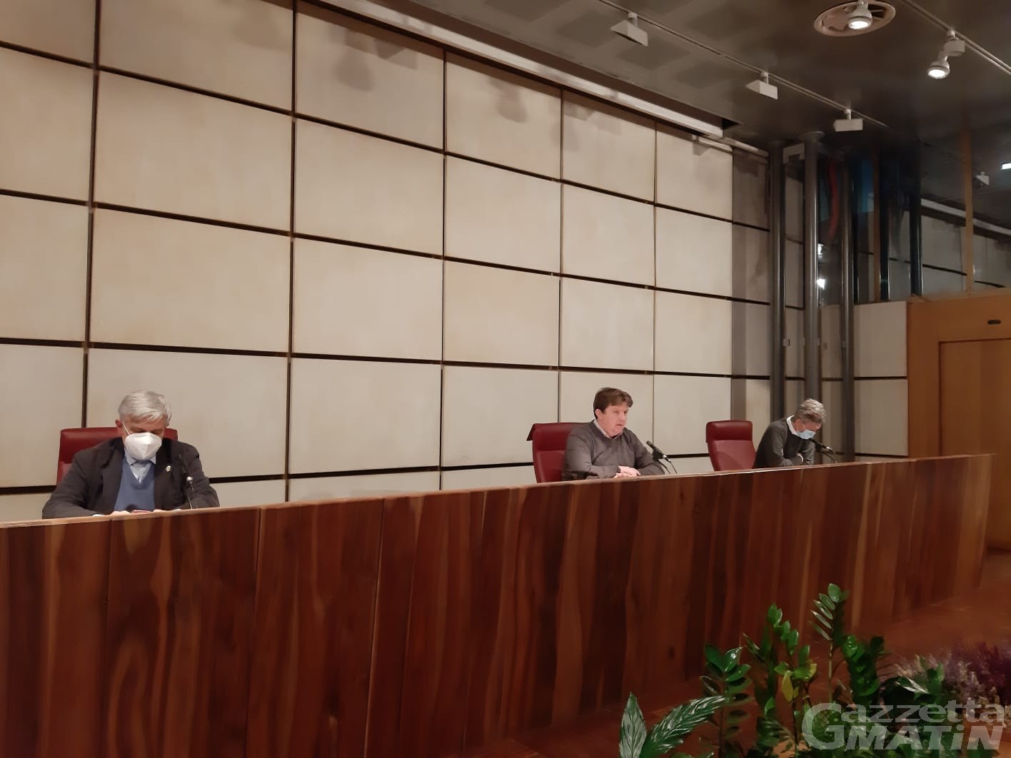 Scuola, Valle d’Aosta: screening di massa per studenti prima del rientro in classe Scuola, Valle d’Aosta: screening di massa per studenti prima del rientro in classe