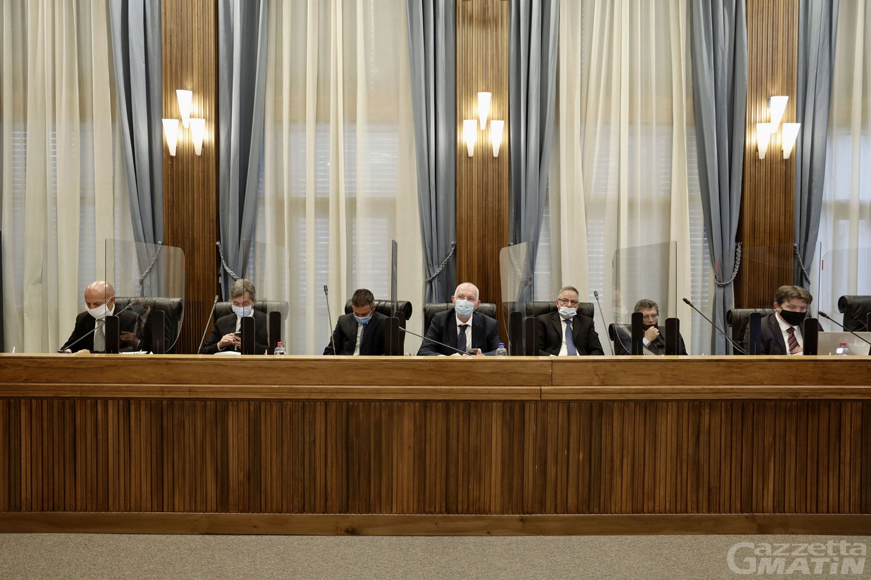 Uv: il gruppo consiliare chiede a Follien di ritirare le dimissioni Uv: il gruppo consiliare chiede a Follien di ritirare le dimissioni