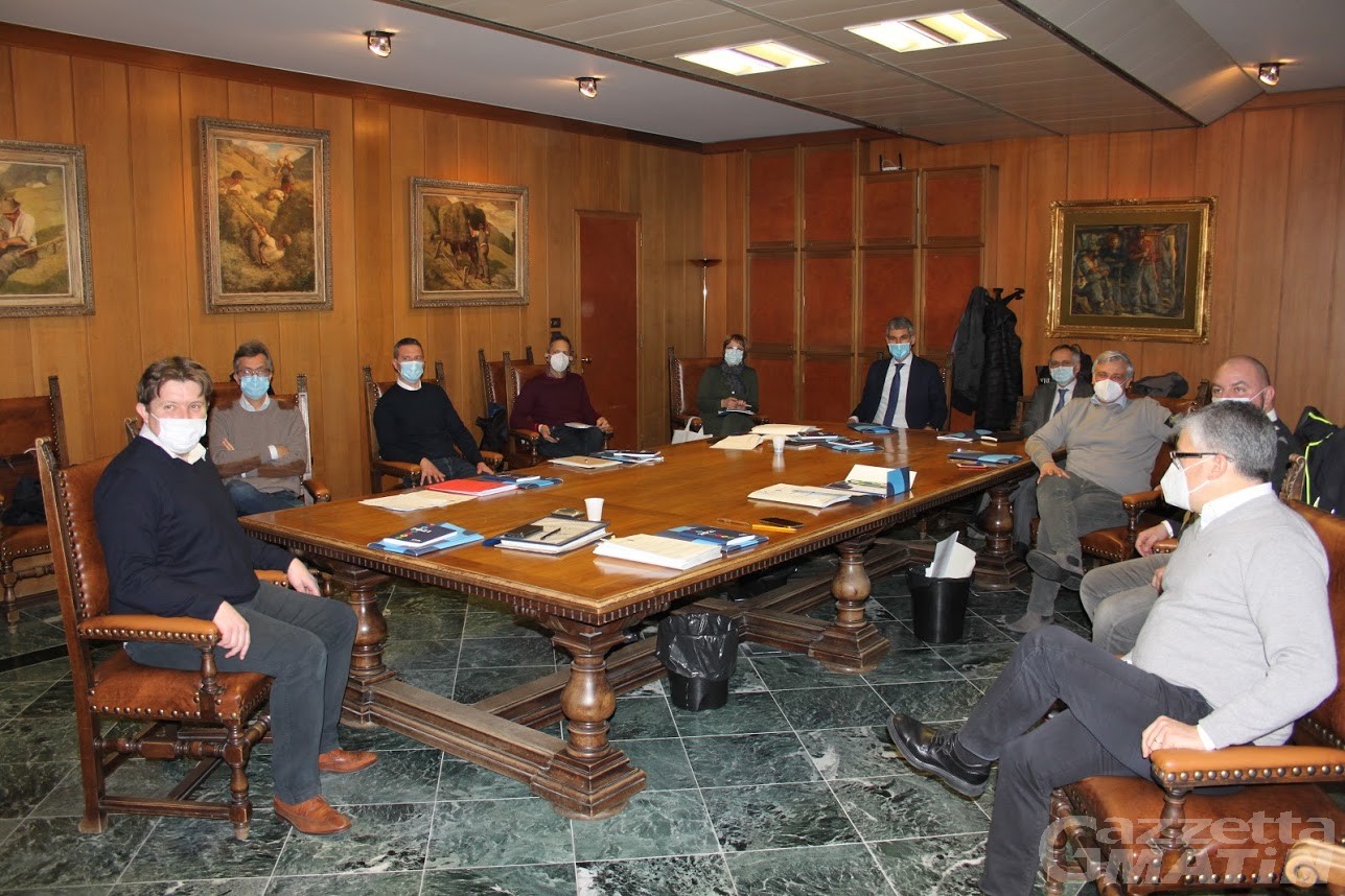 Lavoratori stagionali, Valle d’Aosta: dal 6 aprile al via domande per le indennità Lavoratori stagionali, Valle d’Aosta: dal 6 aprile al via domande per le indennità