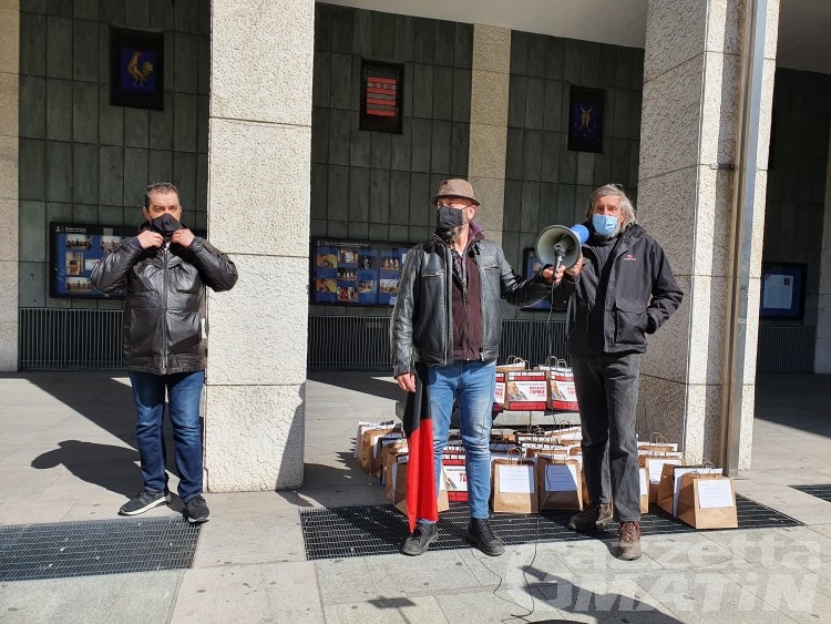 Protesta somministrazione, incontro Governo-manifestanti: «Impegno non basta più» Protesta somministrazione, incontro Governo-manifestanti: «Impegno non basta più»