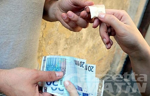 Spaccio di cocaina: condannato ventinovenne aostano Spaccio di cocaina: condannato ventinovenne aostano