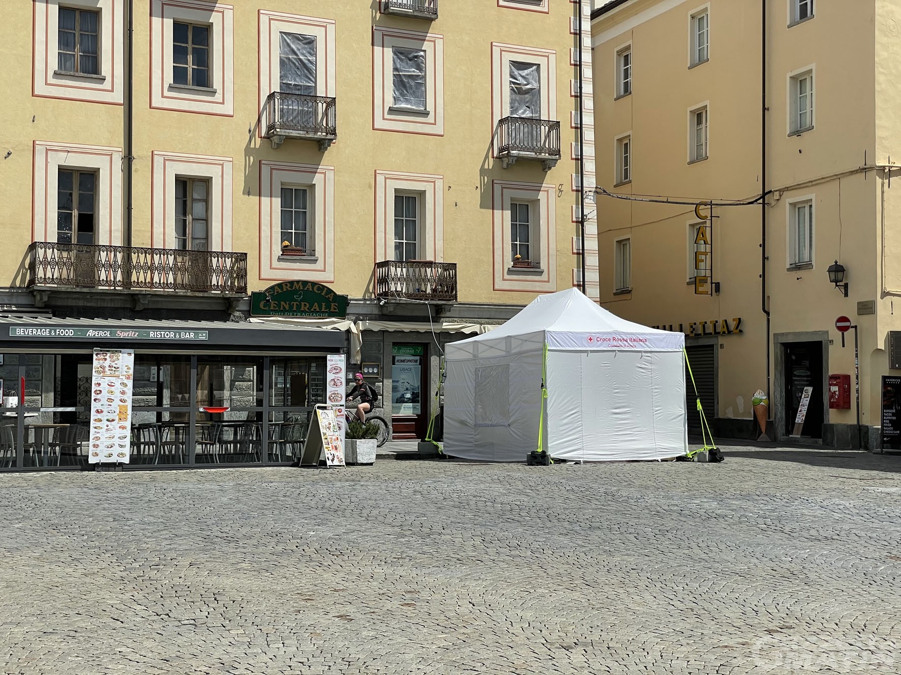 Vaccini: da oggi, domenica 9 maggio, anche in farmacia Vaccini: da oggi, domenica 9 maggio, anche in farmacia